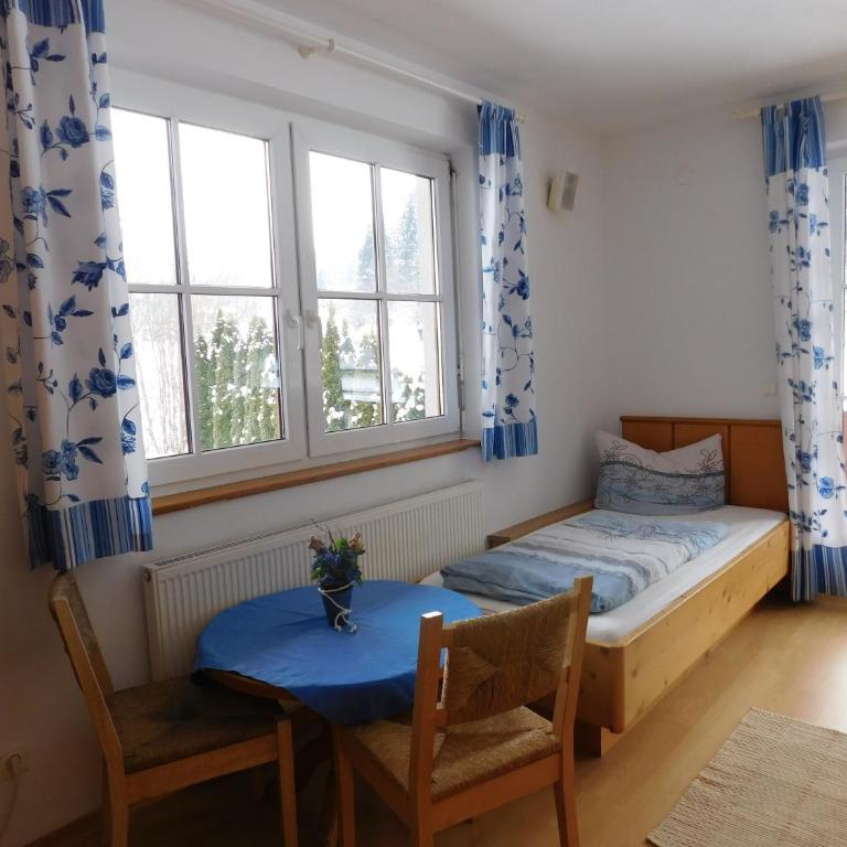 Schernhof Hoamatzeit - Tiroler Bauernhof - Two-Bedroom Apartment with Balcony - 16