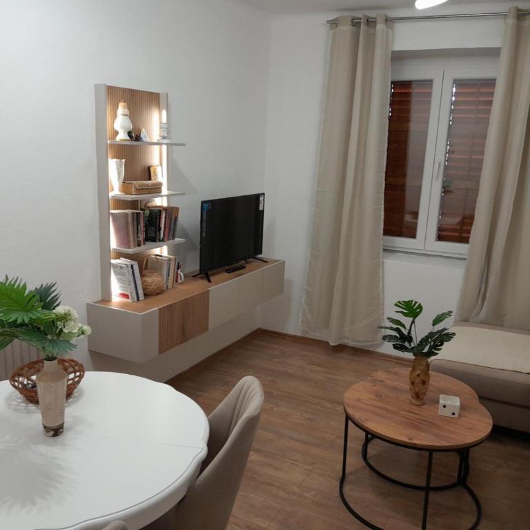 Apartman Travunija - Apartman sa 1 Spavaćom Sobom - 1