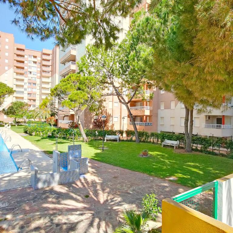 Global Vacacional, Apartamento de 3 habitaciones en urbanización cerca del mar - Three-Bedroom Apartment with Private Pool - 30