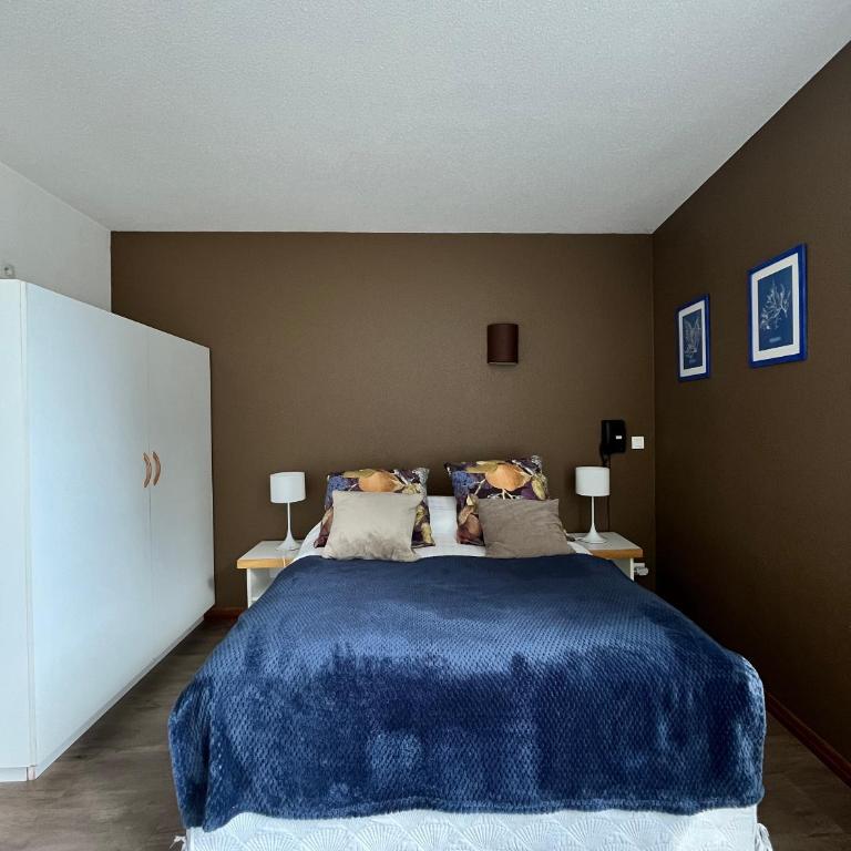 Appart'Hôtel LIDO au bord de l'eau - Studio 3 Personnes - Vue sur Lac et Forêt - Studio Confort - Vue sur Parc - 2