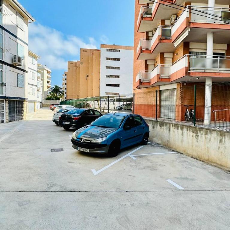 Home Menorca Salou - Three-Bedroom Apartment with Balcony - 18