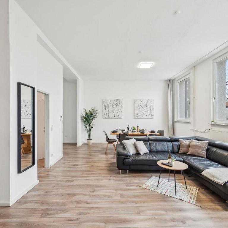 Yello Homes - Loft - Airport & Messe 6 Betten & Wifi - Two-Bedroom Apartment - 2