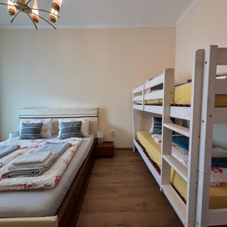 Bed & Breakfast - K2 Brunnen Haus - Apartment mit 2 Schlafzimmern - 3