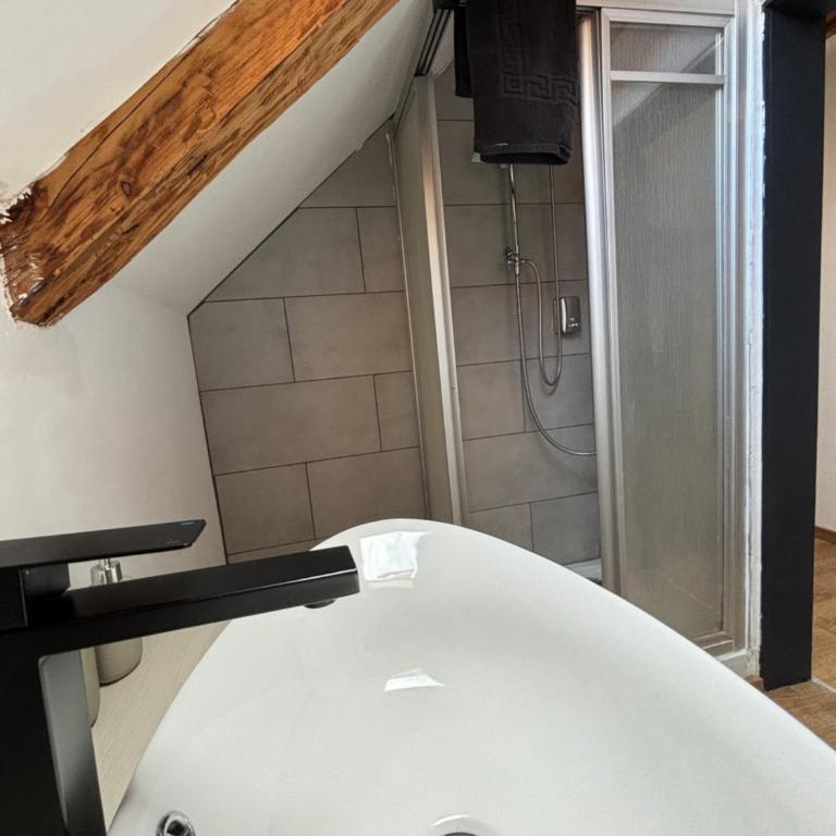 Bed & Breakfast - K2 Brunnen Haus - Familienzimmer - 6