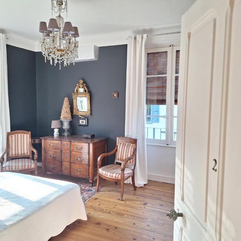 Maison de famille à Millau - Villa avec Piscine Privée - 18