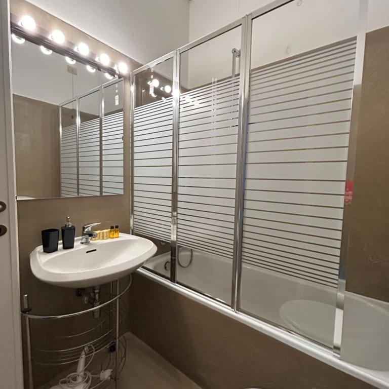 Federighi 2bd, 2bath, with elevator by FlorenceHospitality com - Two-Bedroom Apartment - 19