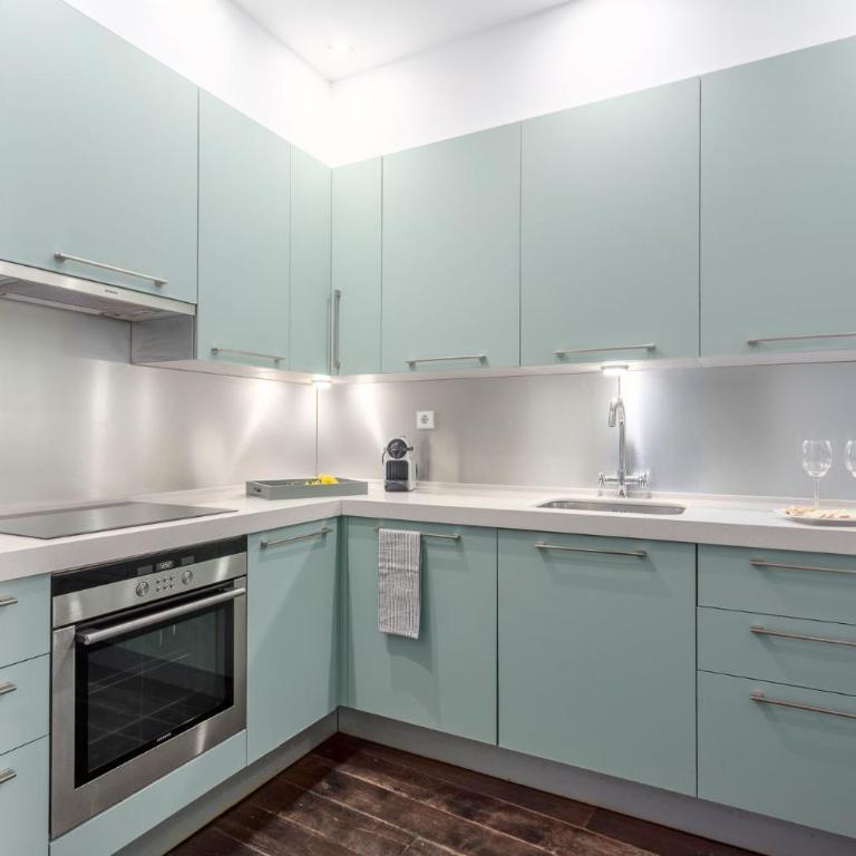 Elegant Spacious Apartment for 4 High Ceilings Natural Light Madrid - Two-Bedroom Apartment - 4