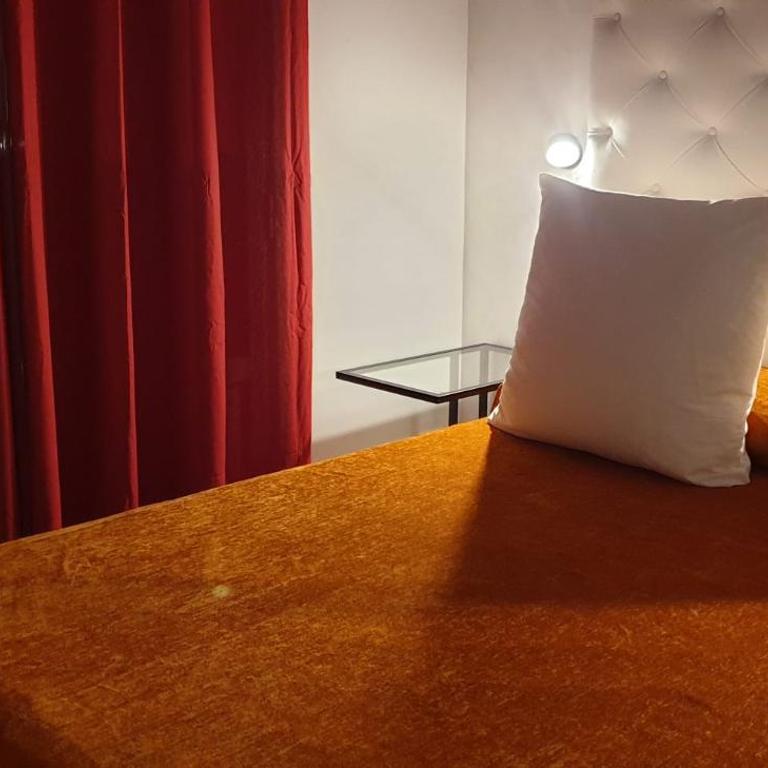 Hostal Las Fuentes - Exterior Comfort Double Room - 1