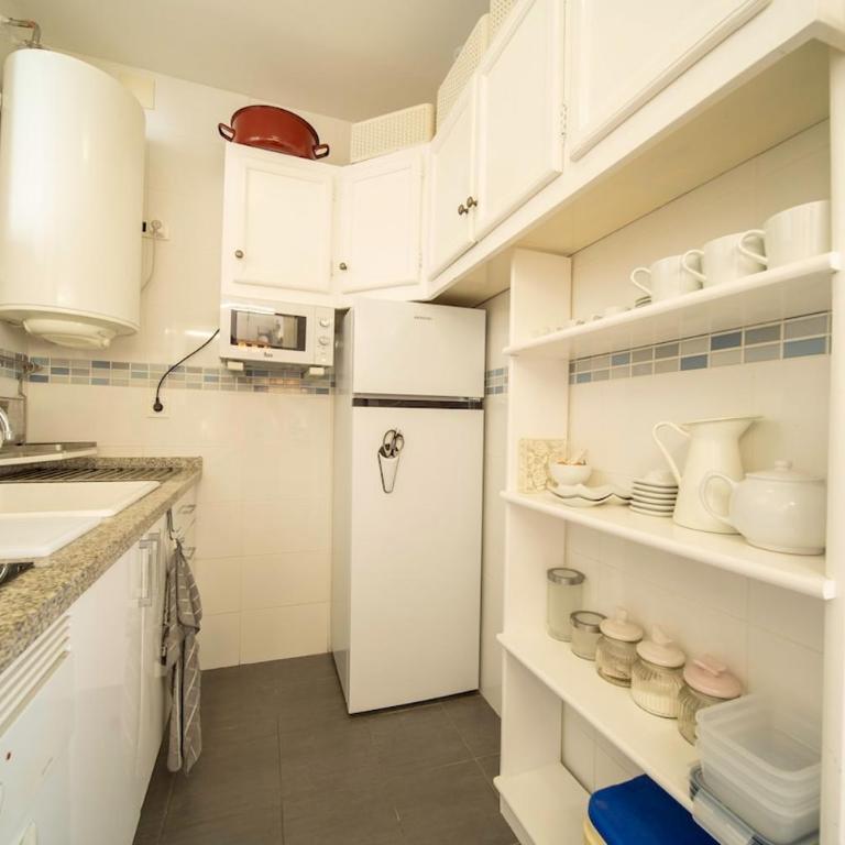 Sun-Drenched, Sea-View Apartment with Giant Patio! - Apartamento Deluxe de 2 dormitorios con vistas al mar - 75