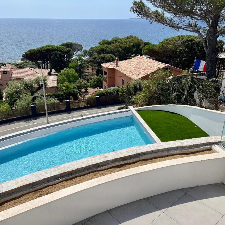 Appartement vue mer, piscine, 150m de la plage, Les Issambres - Appartement 2 Chambres avec Terrasse et Vue sur la Mer - 8