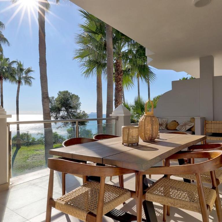 Apartment Diez in Estepona spacious balcony and sea view - Three-Bedroom Apartment - 2