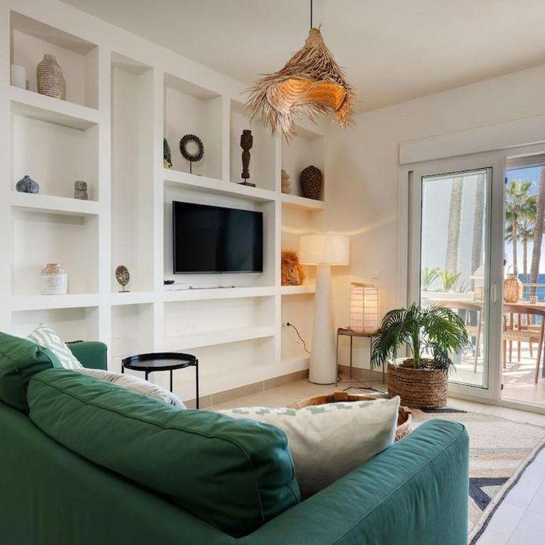 Apartment Diez in Estepona spacious balcony and sea view - Three-Bedroom Apartment - 15