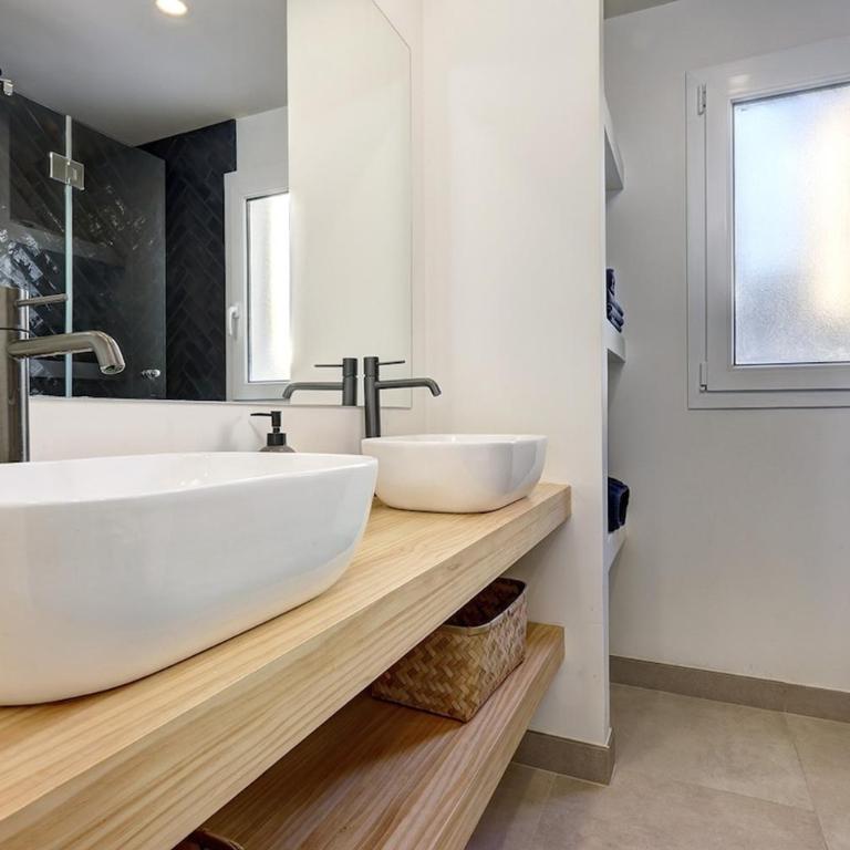 Apartment Diez in Estepona spacious balcony and sea view - Three-Bedroom Apartment - 22