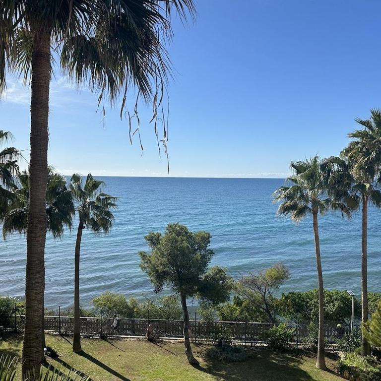 Apartment Diez in Estepona spacious balcony and sea view - Three-Bedroom Apartment - 33
