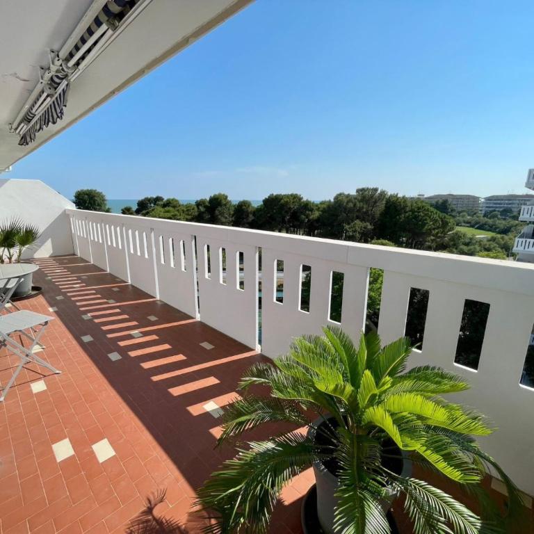 Flat with luminous balcony by the sea - Appartamento - 1