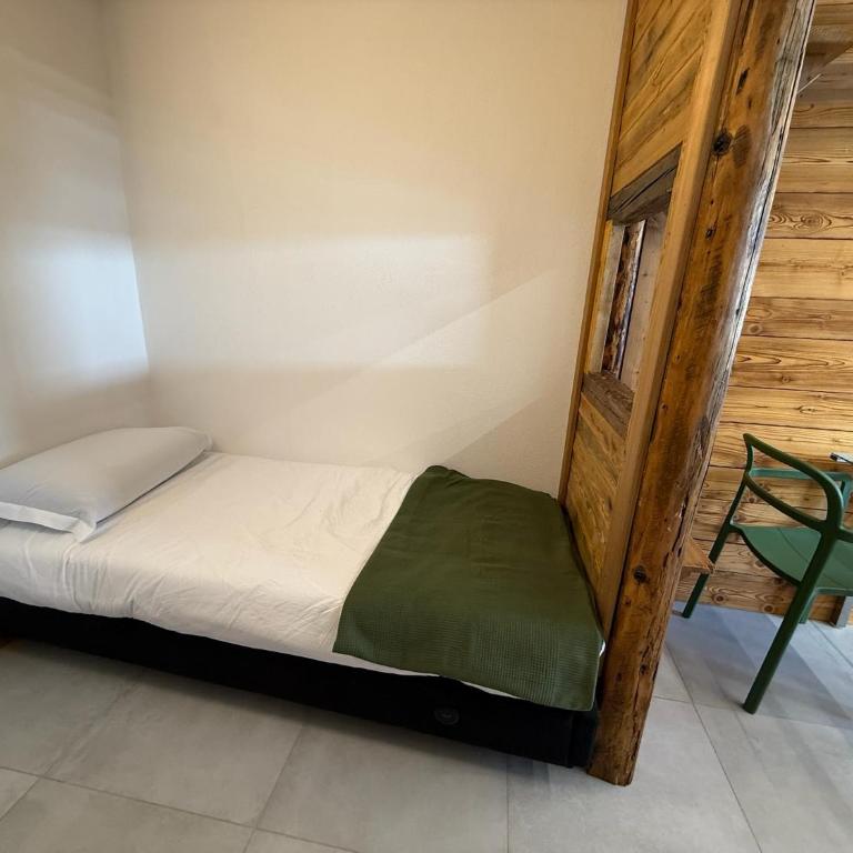 Tiny Charming Apartment close to the ski slopes - Studio Apartment - 5