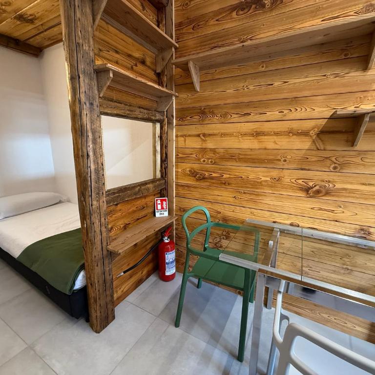 Tiny Charming Apartment close to the ski slopes - Studio Apartment - 7