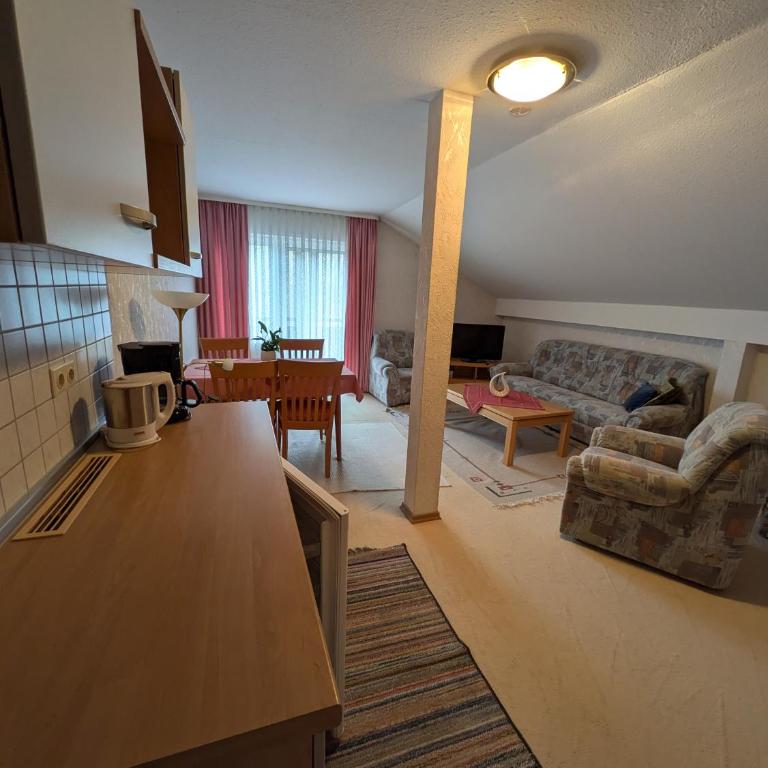 Pension Dornröschen - Familienzimmer mit Balkon - 2