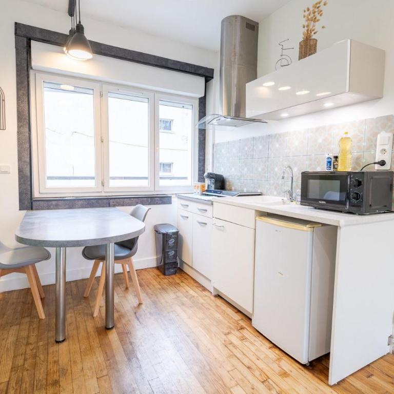 Le Pic-Paris - Standard Double Room with Shared Bathroom - 12