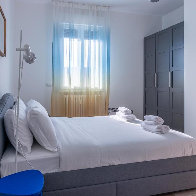 HouSmart Donato Creti 75 - Two-Bedroom Apartment - 6