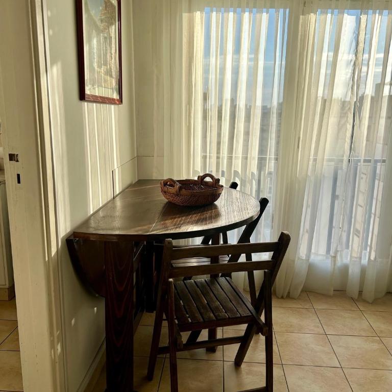 Monoambiente Centro a 2 cuadras de la playa - One-Bedroom Apartment - 9