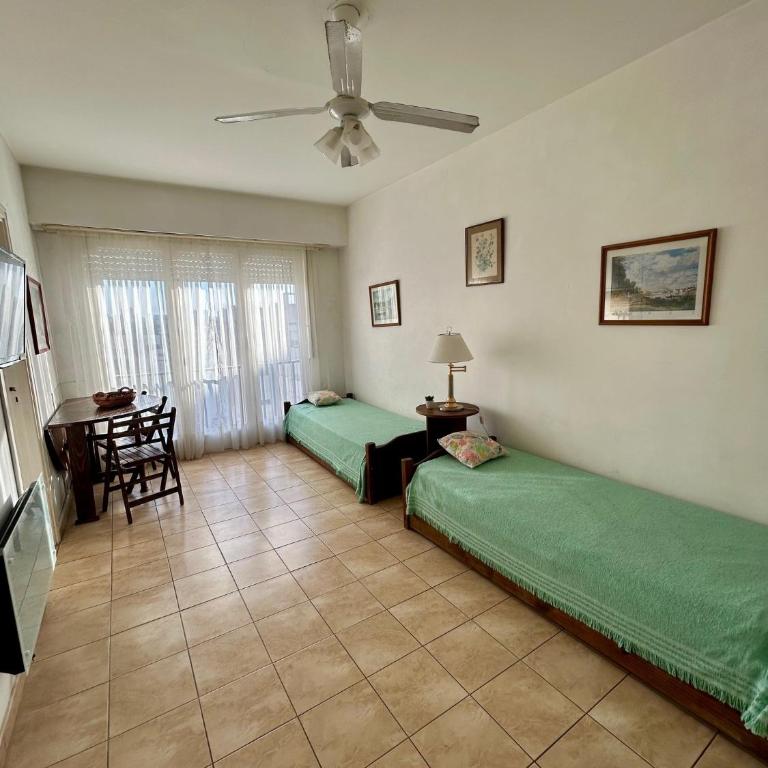 Monoambiente Centro a 2 cuadras de la playa - One-Bedroom Apartment - 7
