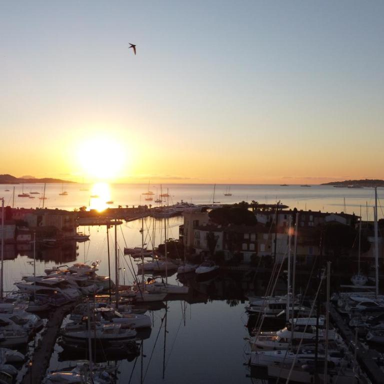 Ferienwohnung My-Port-Grimaud - One-Bedroom Apartment with Sea View and Balcony - 16