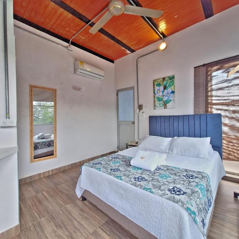 Hostal Bon Hábitat - Suite con balcón - 1