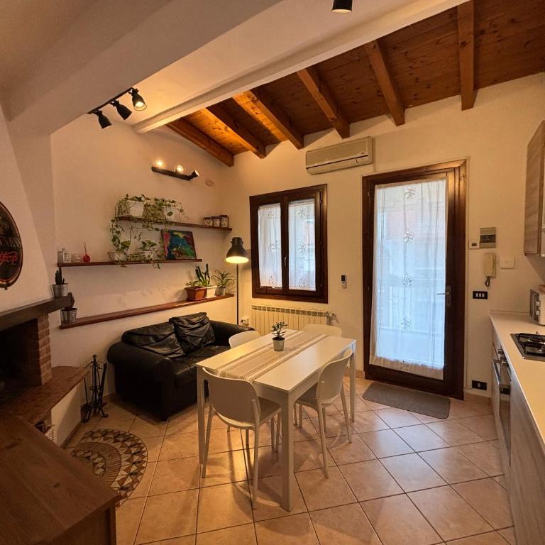 La Mansardina - Appartamento con 1 Camera da Letto - 2