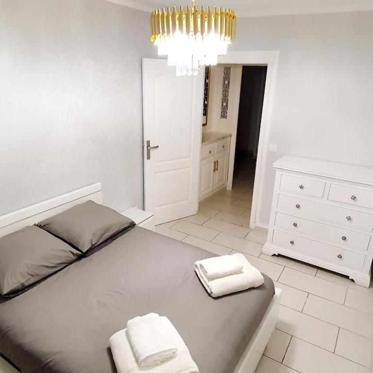 Appartement 3 pièces sur Nice Centre - Appartement 1 Chambre - 9