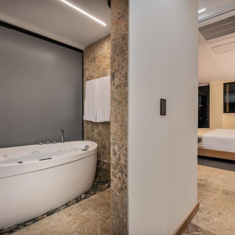 LIN Boutique Hotel by HOUSY HOST - Suite Deluxe - 7