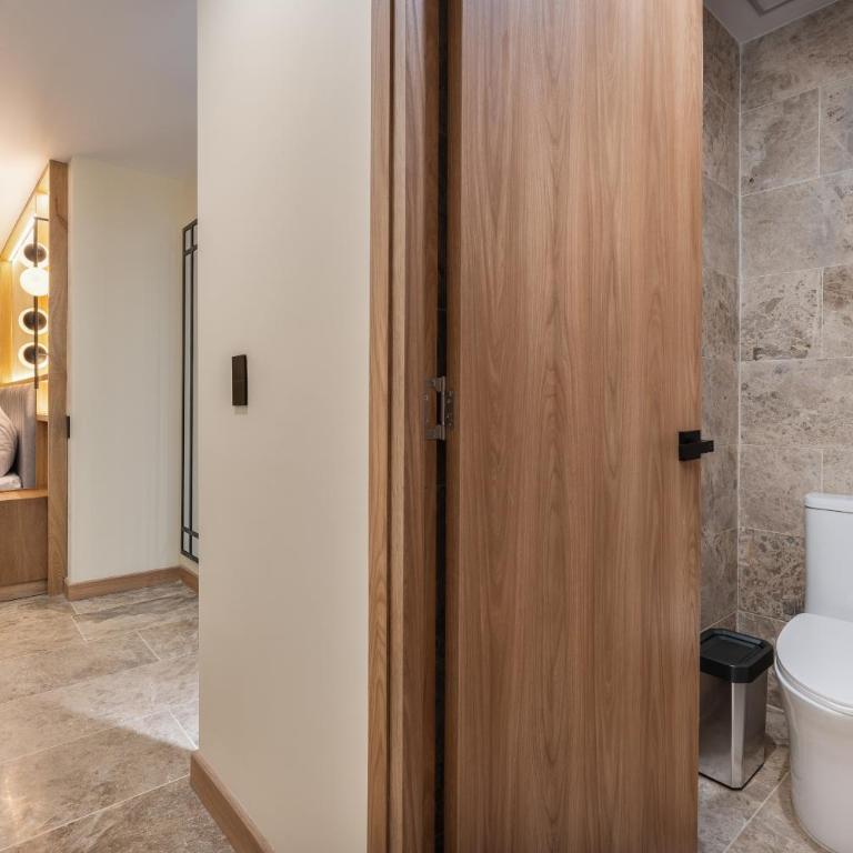 LIN Boutique Hotel by HOUSY HOST - Suite Deluxe - 4