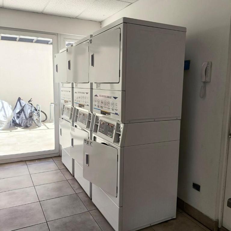 Comfortable and stylish fully equipped apartment just steps from the metro - One-Bedroom Apartment - 26