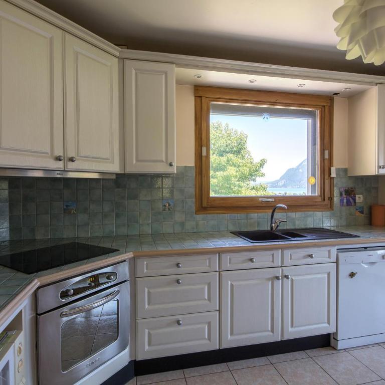 SEVRIER, maison vue panoramique sur le lac , 8 personnes - Haus mit 4 Schlafzimmern - 5
