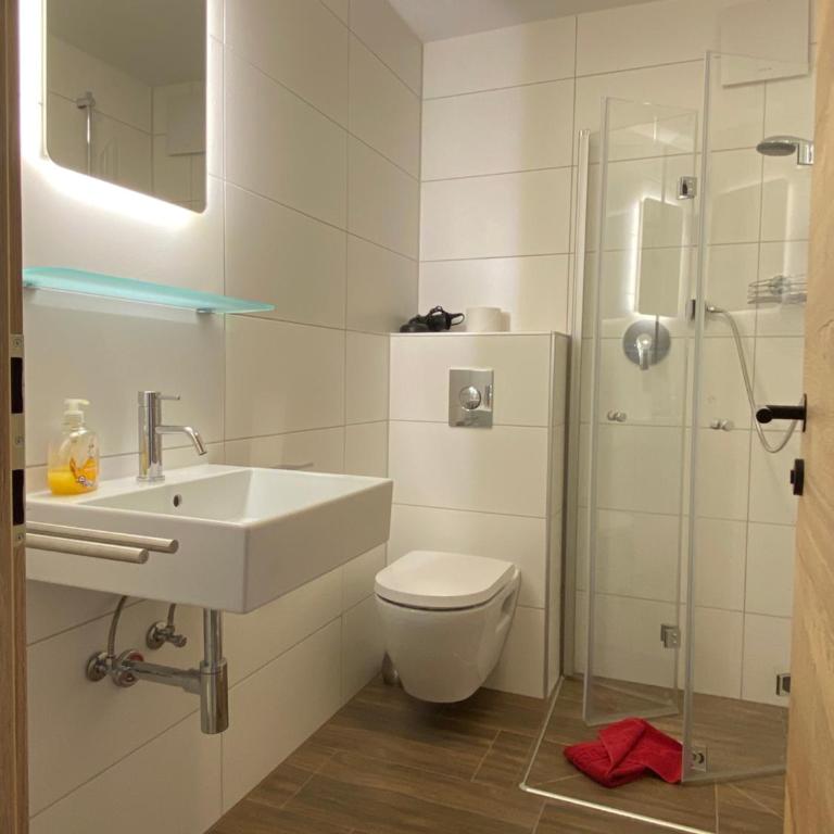 Pension Jagerhof - Sommercard Inkl - 5 Min zum Hochzeiger - Familienzimmer für 4 Personen - Erster Stock mit Terrasse - 21