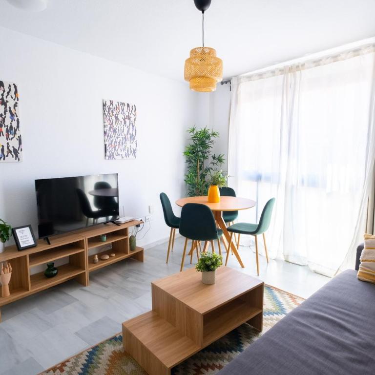 OLLETAS PARKING - Two-Bedroom Apartment - 2