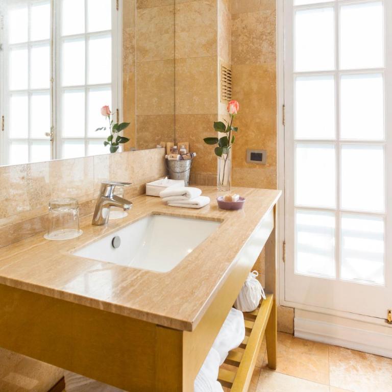 Hotel Boutique Le Reve - Deluxe King Room - 4