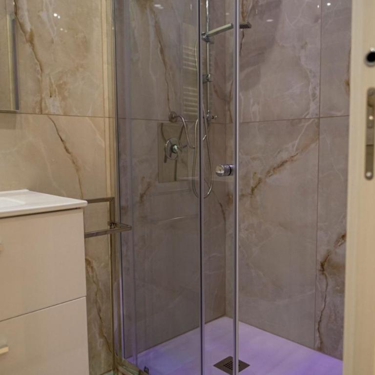 Stone House - Quadruple Room with Private Bathroom - 7