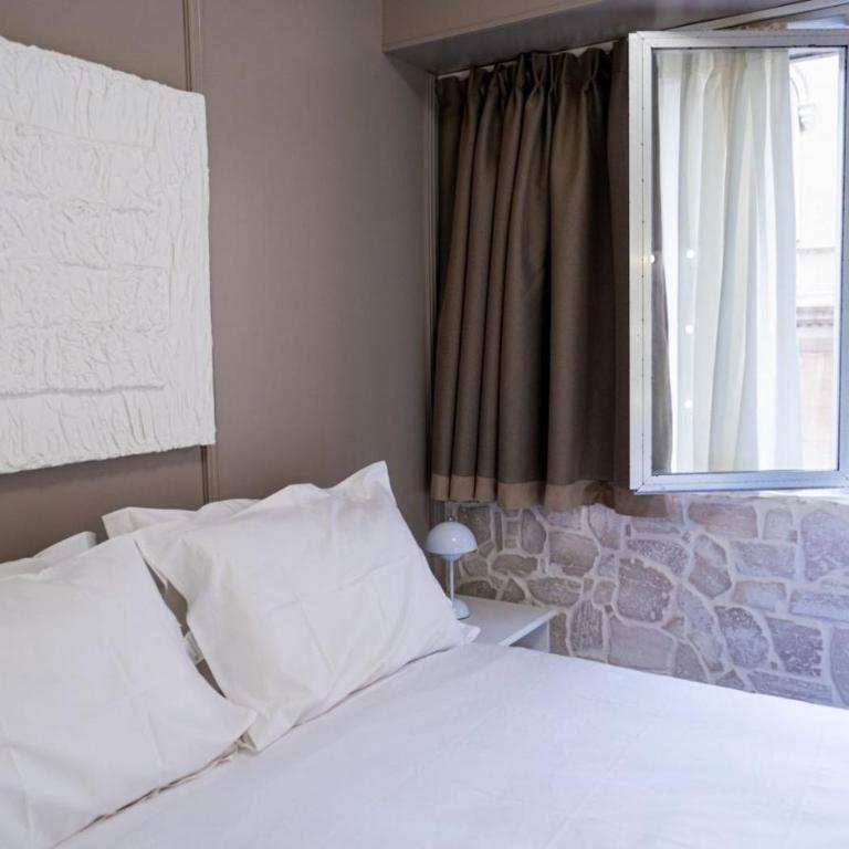 Stone House - Quadruple Room with Private Bathroom - 3