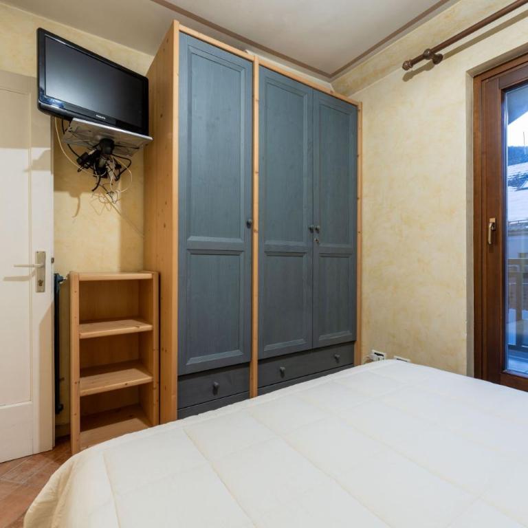 Cesa Malvi - Appartamento con 2 Camere da Letto e Balcone - 9