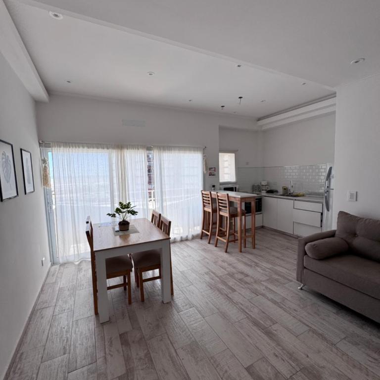 Orange - One-Bedroom Apartment - 4