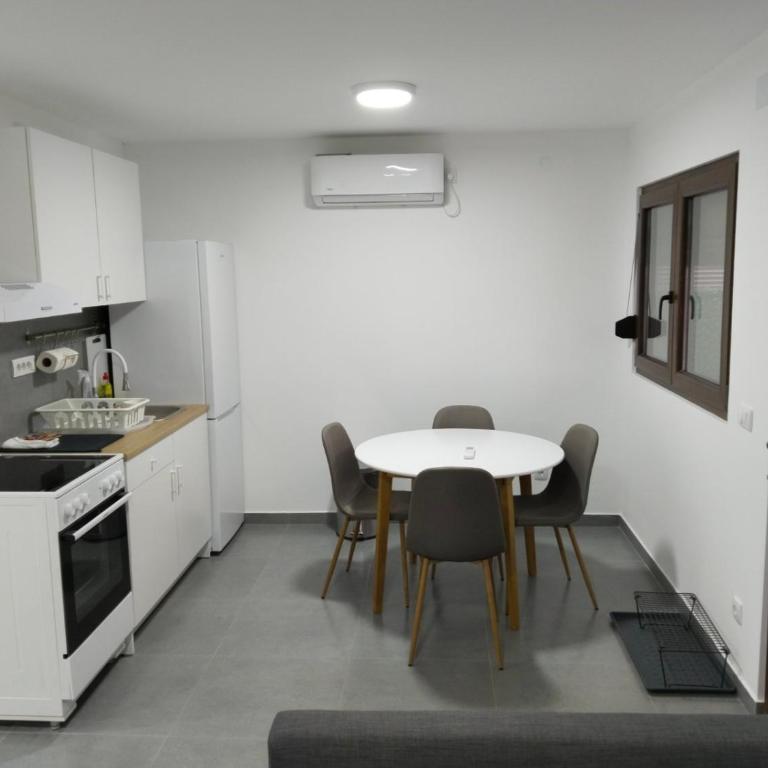 New Belgrade Apartman - Near the Airport - One-Bedroom Apartment - 4