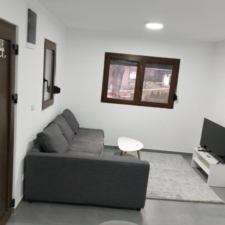 New Belgrade Apartman - Near the Airport - One-Bedroom Apartment - 1