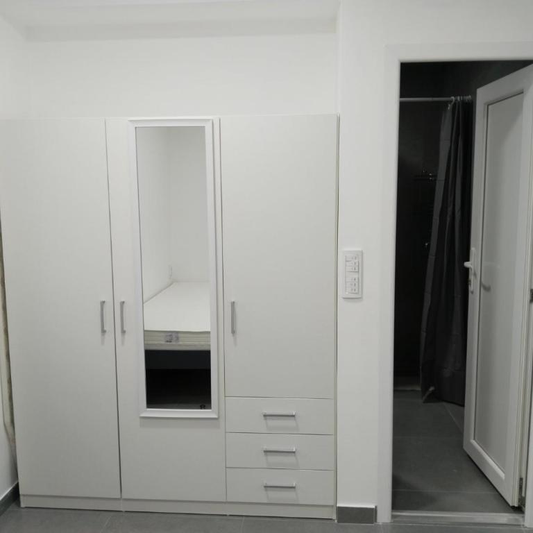 New Belgrade Apartman - Near the Airport - One-Bedroom Apartment - 2