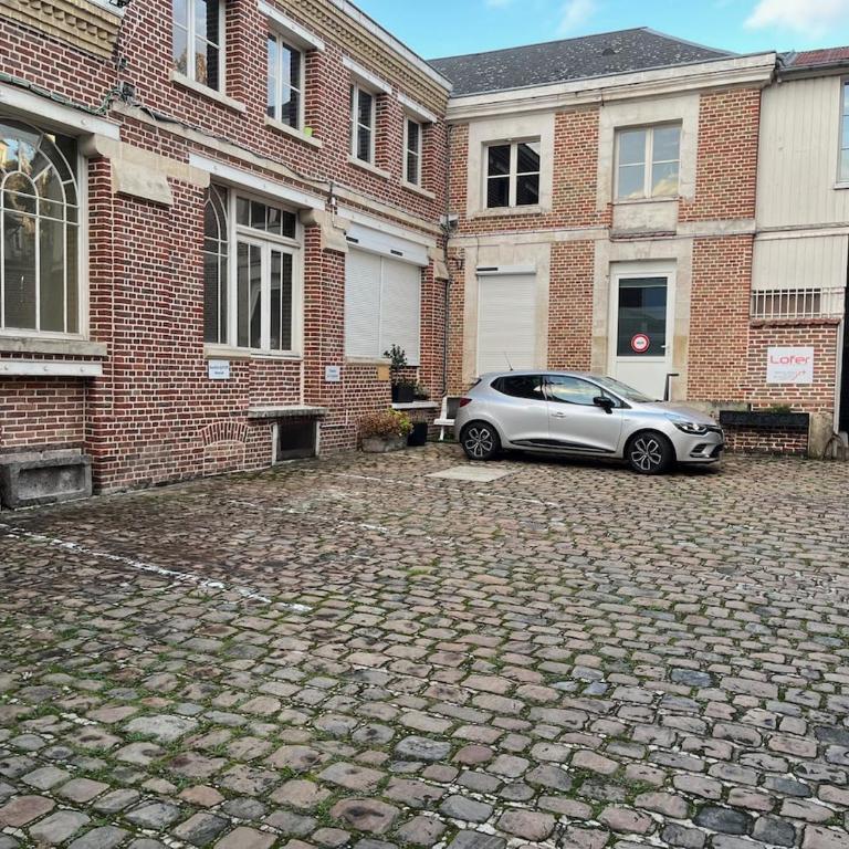Appt au pied de la cathédrale avec parking gratuit - One-Bedroom Apartment - 4