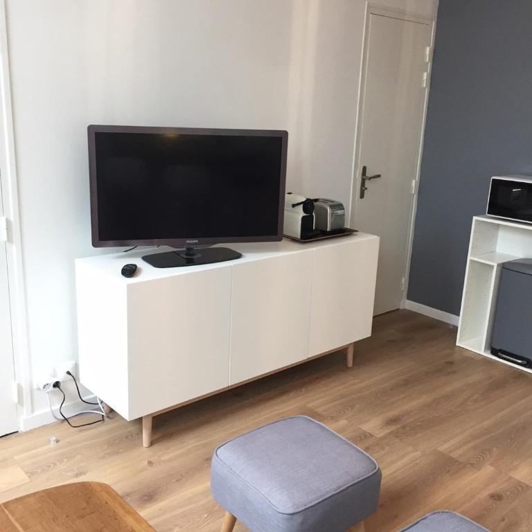 Appt au pied de la cathédrale avec parking gratuit - One-Bedroom Apartment - 6
