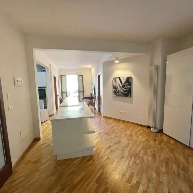 Loft del Pratello - Apartment with Balcony - 1
