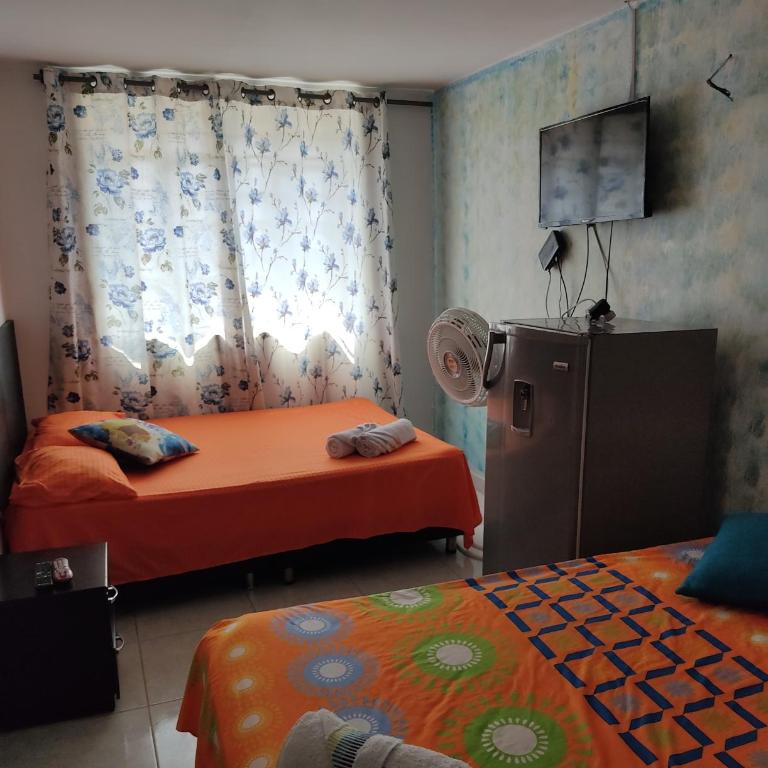 Hostal Russinke - Habitación Doble Deluxe - 1 o 2 camas - 1