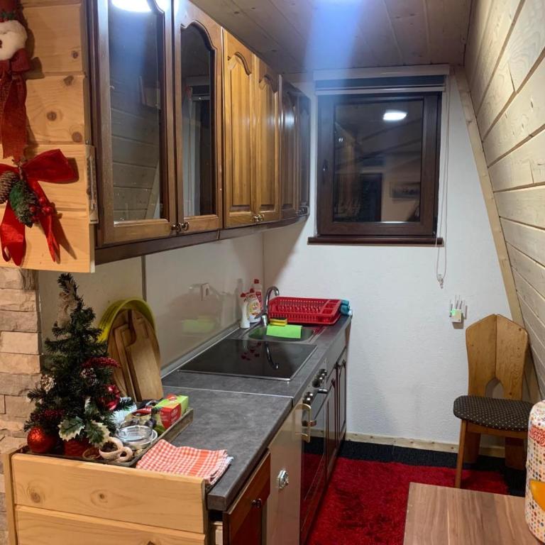Vikendice Jahorinska Dvorišta 1 - Three-Bedroom House - 26
