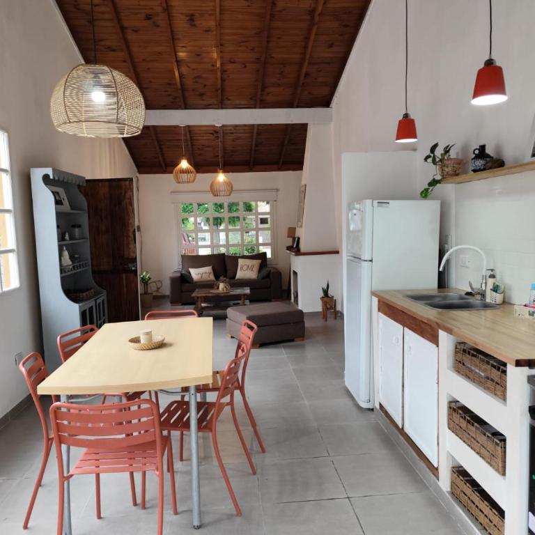 Casa Storni Mar del Plata - Two-Bedroom House - 6